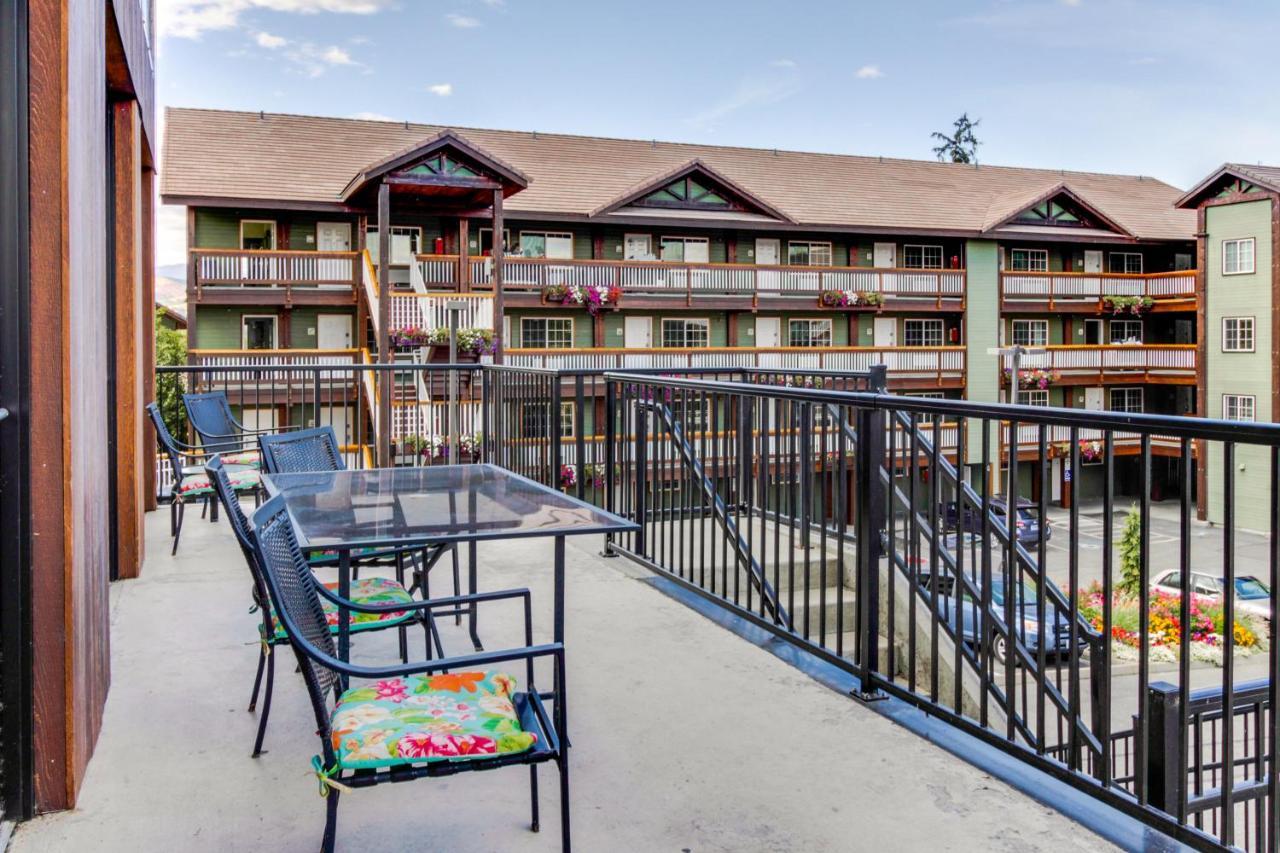 Chelan Resort Suites: Water Sunset Exterior foto