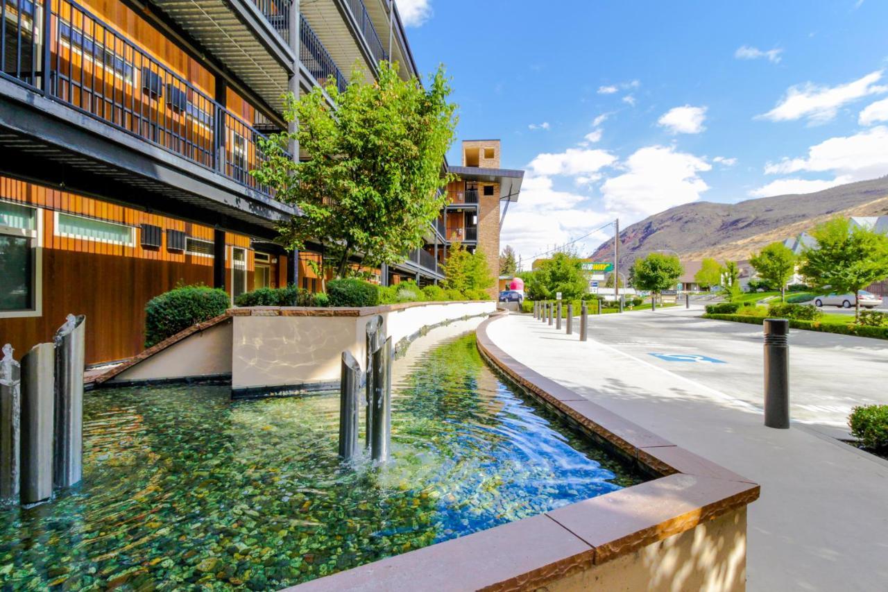 Chelan Resort Suites: Water Sunset Exterior foto